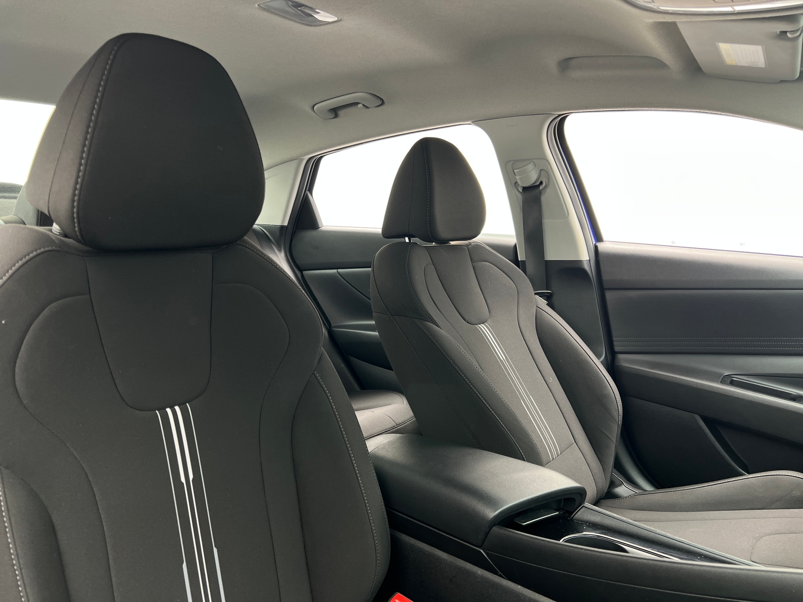 Thumbnail: 2023 Hyundai Elantra - 2