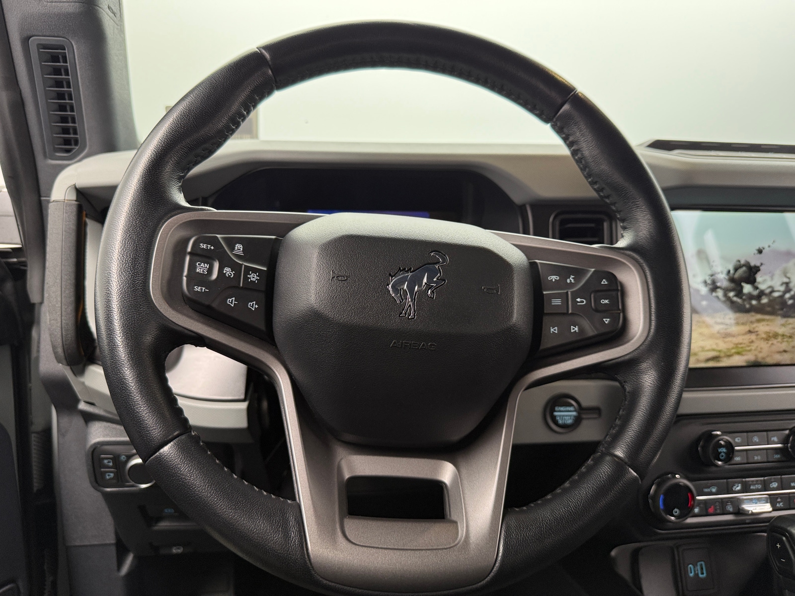 Thumbnail: 2021 Ford Bronco - 4