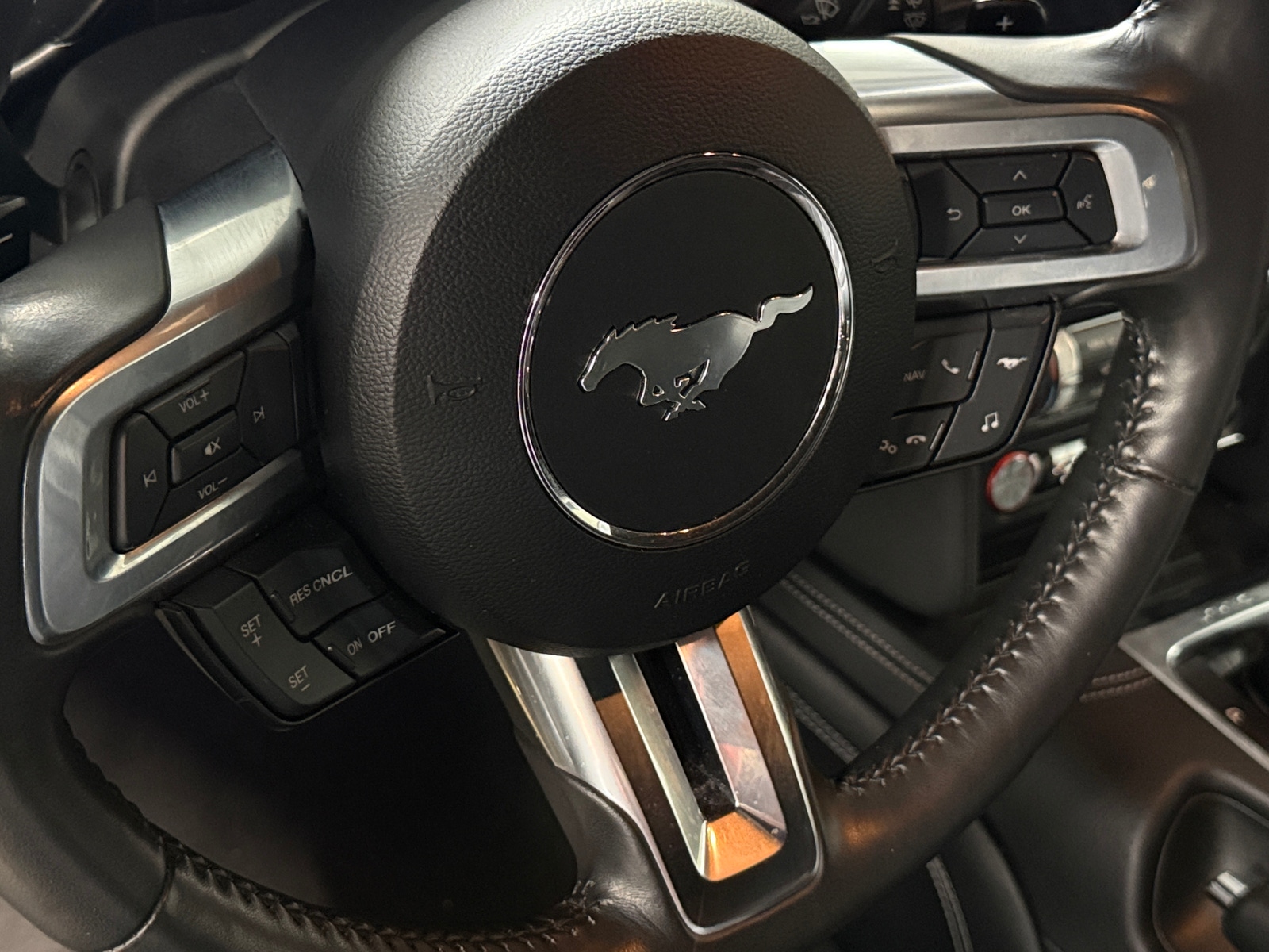 Thumbnail: 2022 Ford Mustang - 3