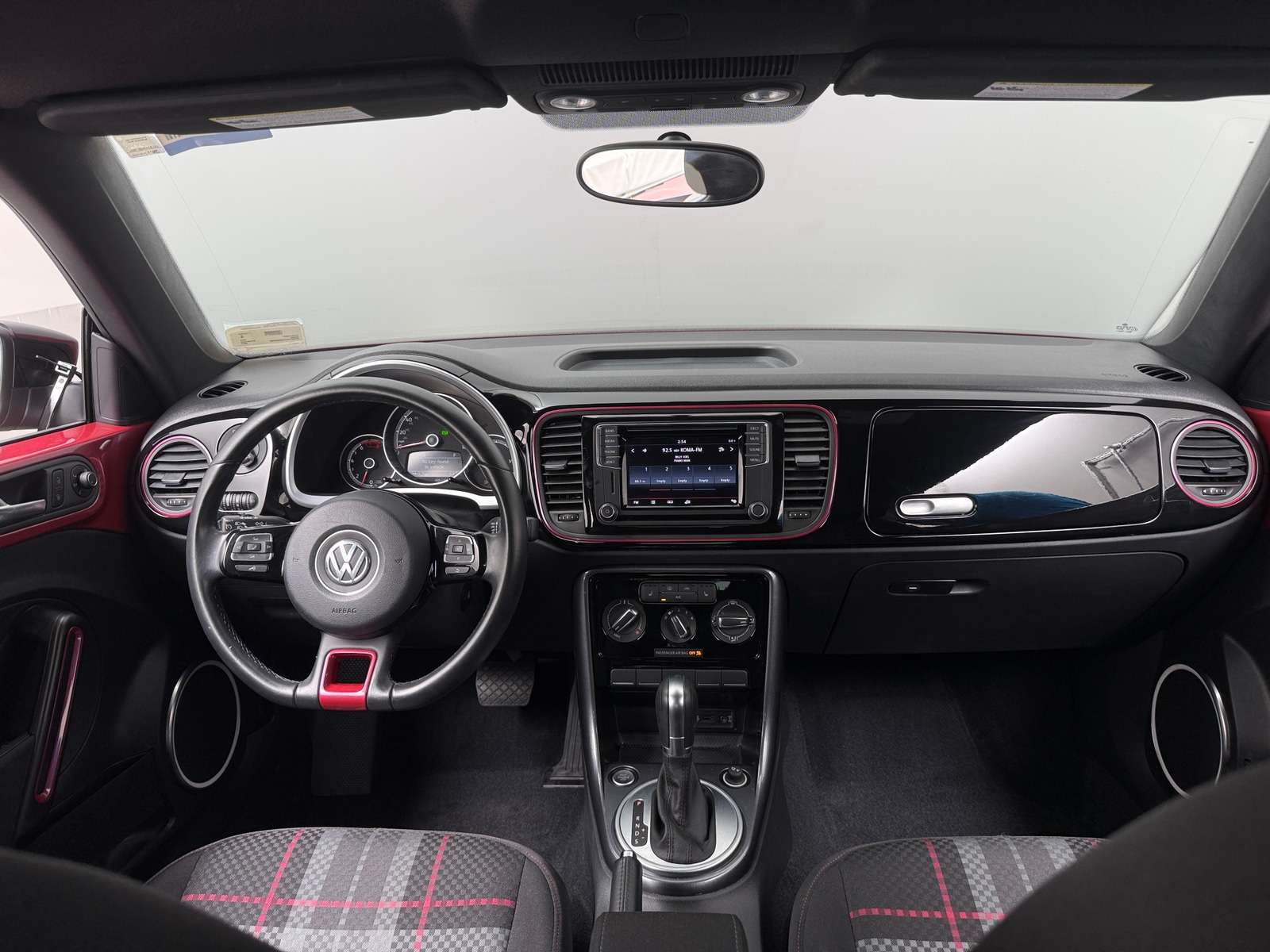 Thumbnail: 2017 Volkswagen Beetle - 3