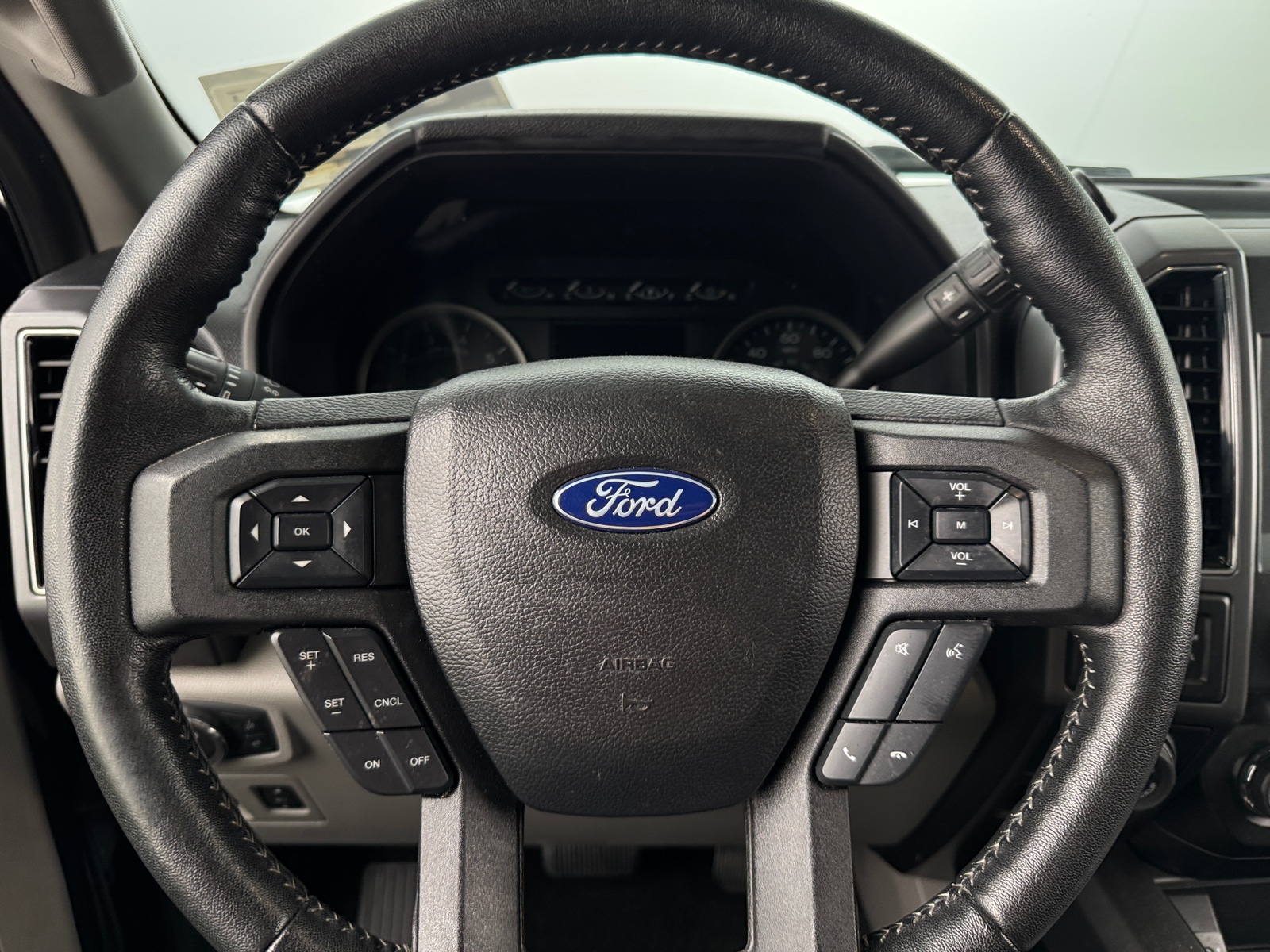 Thumbnail: 2019 Ford Econoline - 5