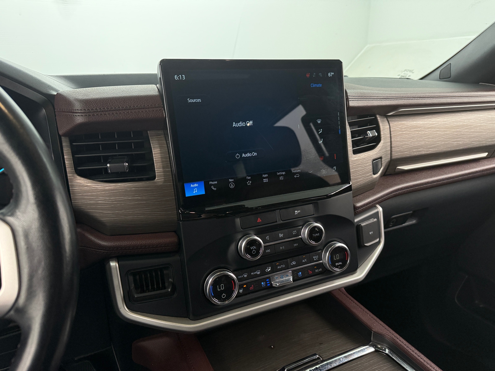 Thumbnail: 2022 Ford Expedition - 3