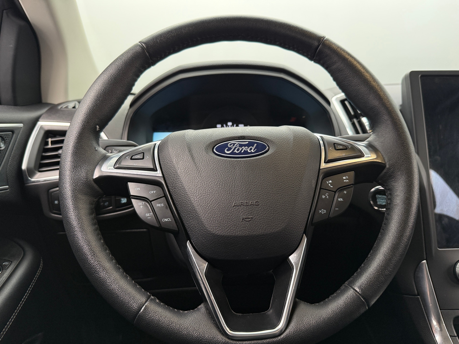 Thumbnail: 2024 Ford Edge - 4