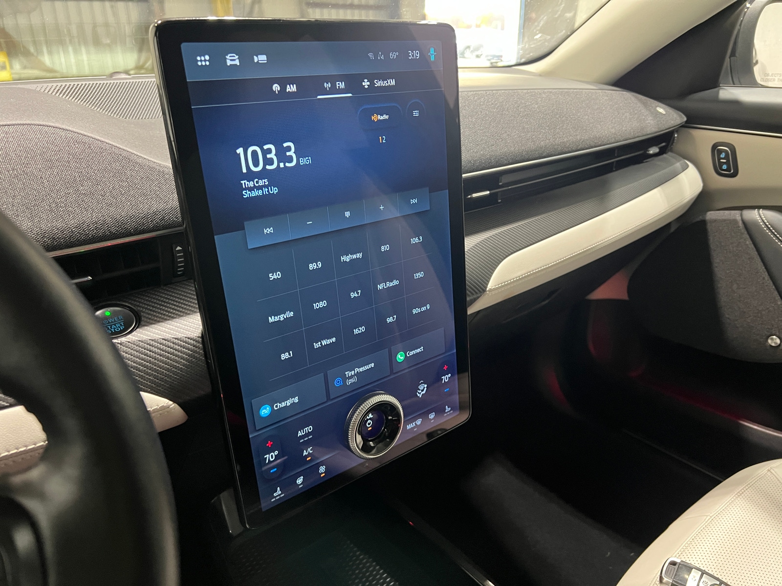 Thumbnail: 2021 Ford Mustang Mach-E - 4