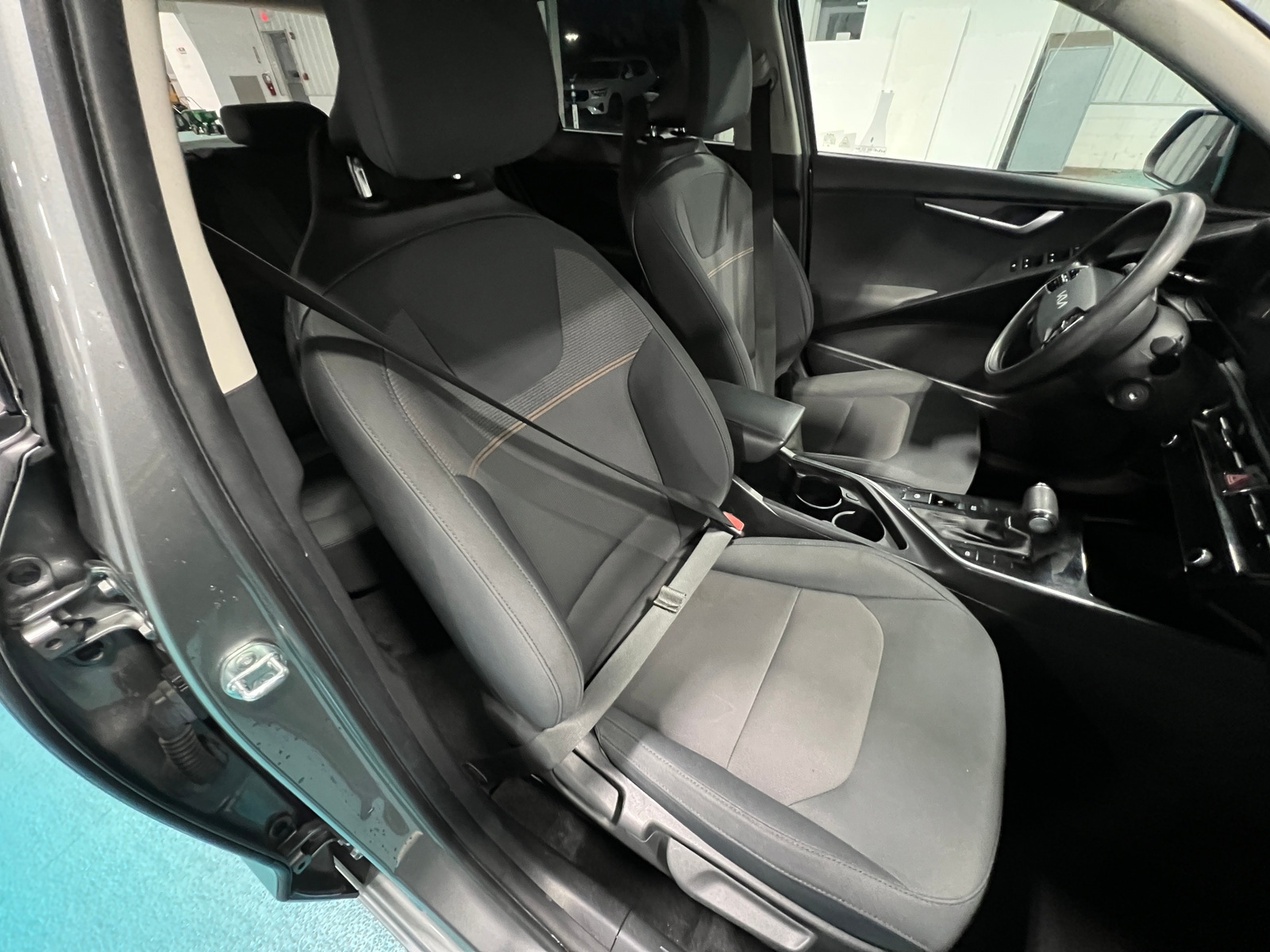 Thumbnail: 2023 Kia Niro - 2