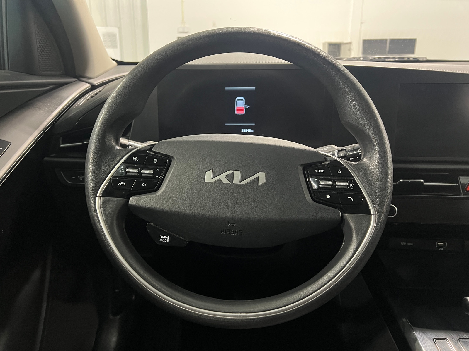 Thumbnail: 2023 Kia Niro - 5