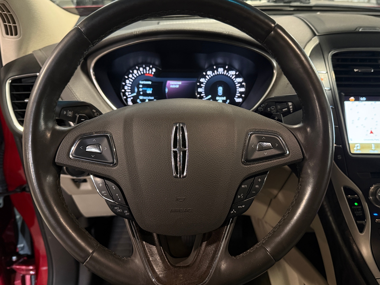 Thumbnail: 2016 Lincoln MKX - 4