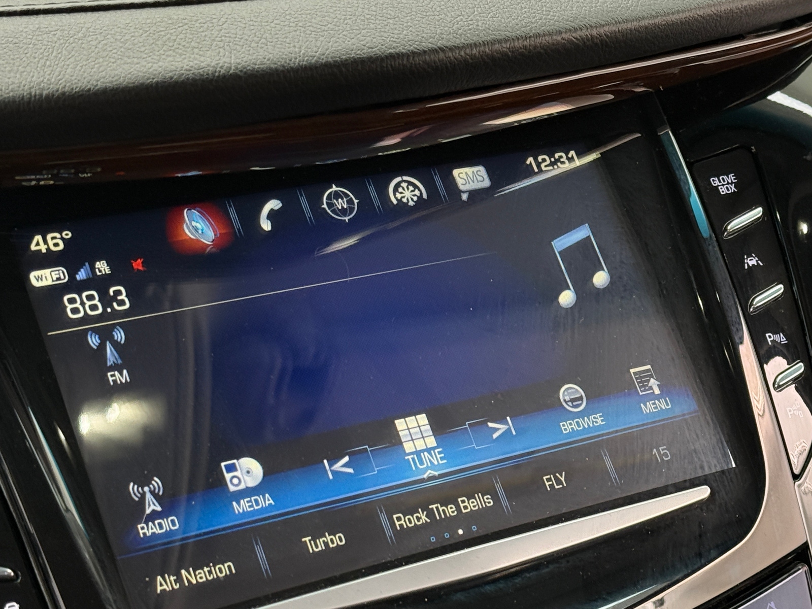 Thumbnail: 2018 Cadillac Escalade - 3