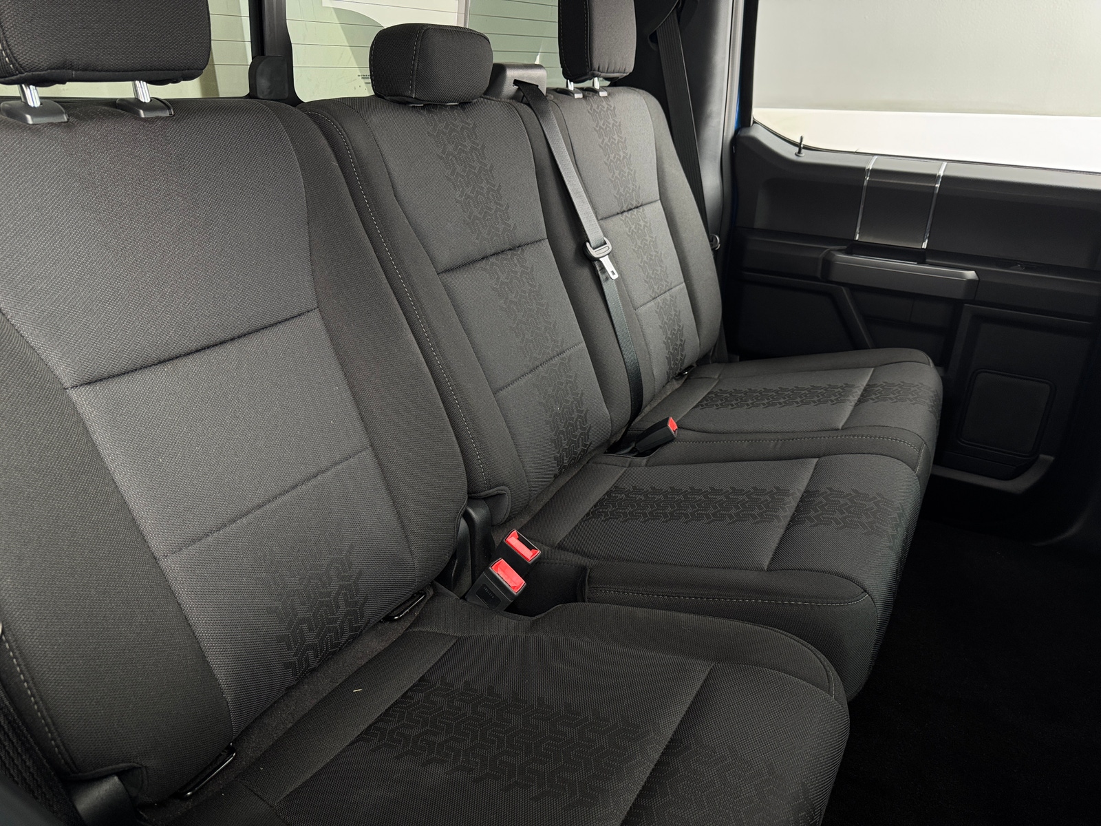 Thumbnail: 2018 Ford Econoline - 6