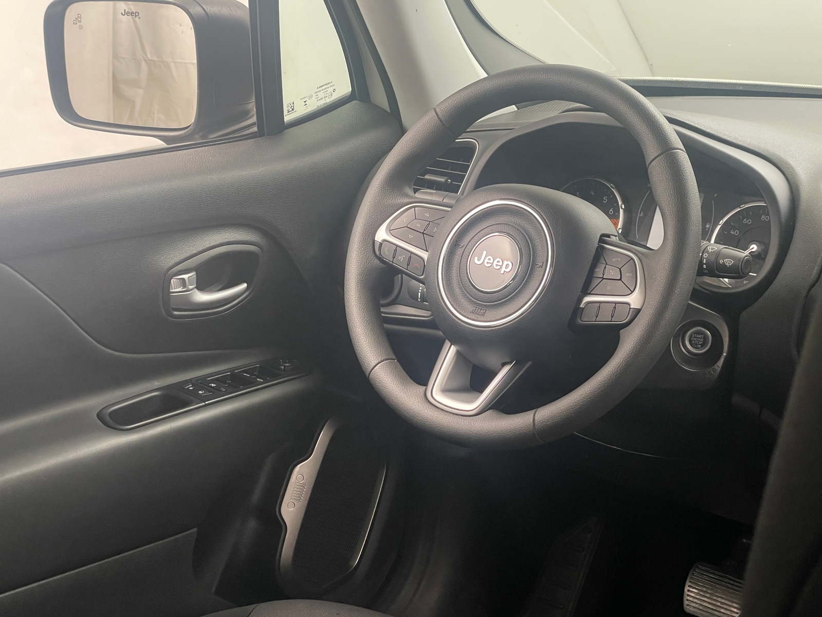 Thumbnail: 2023 Jeep Renegade - 5