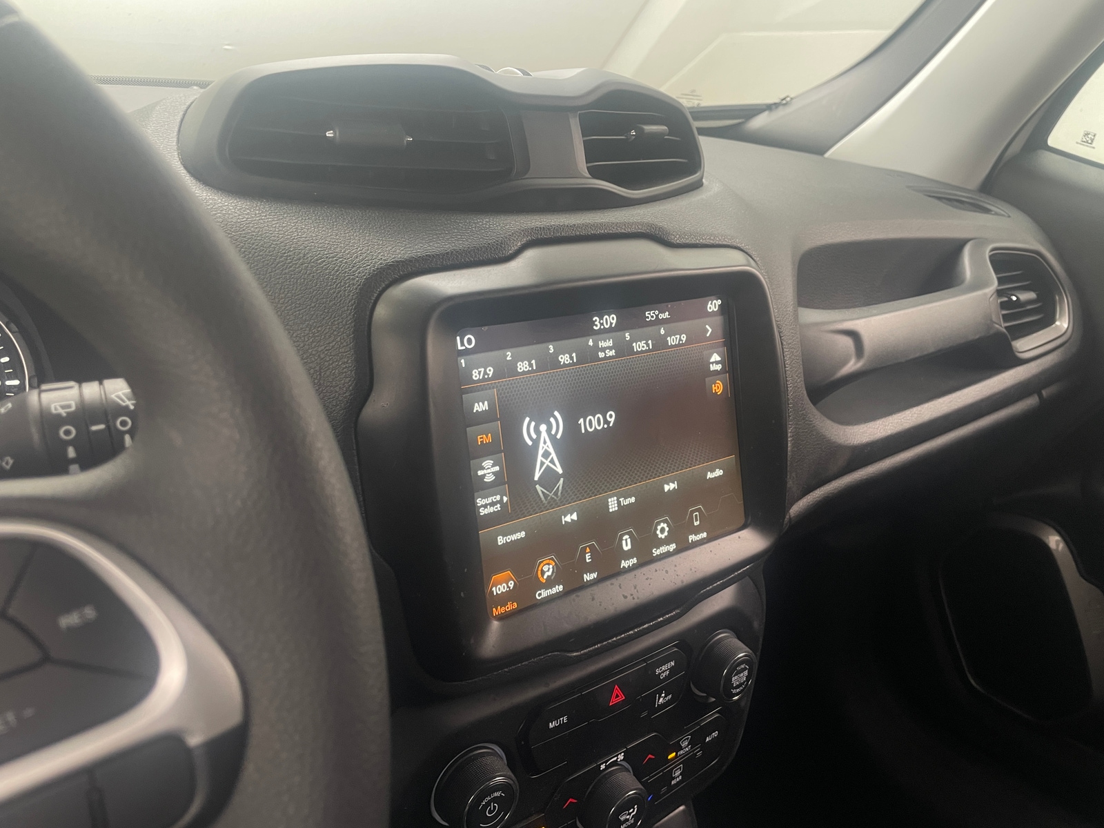 Thumbnail: 2023 Jeep Renegade - 4