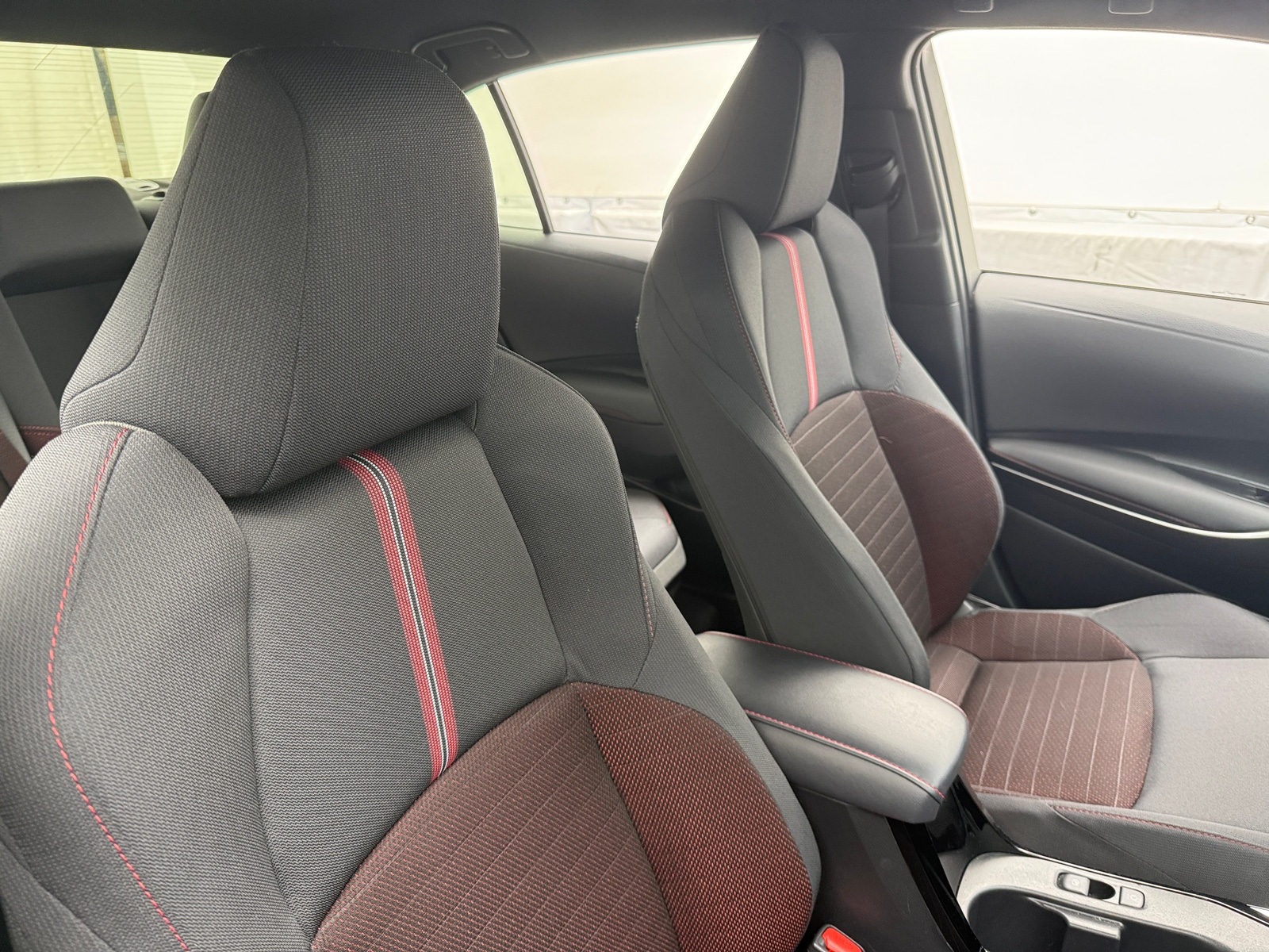 Thumbnail: 2025 Toyota Corolla - 2