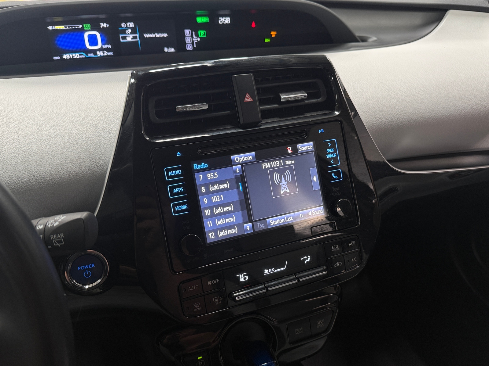 Thumbnail: 2017 Toyota Prius - 3