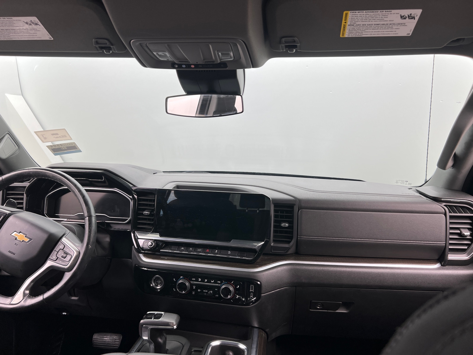 Thumbnail: 2022 Chevrolet Silverado 1500 - 3