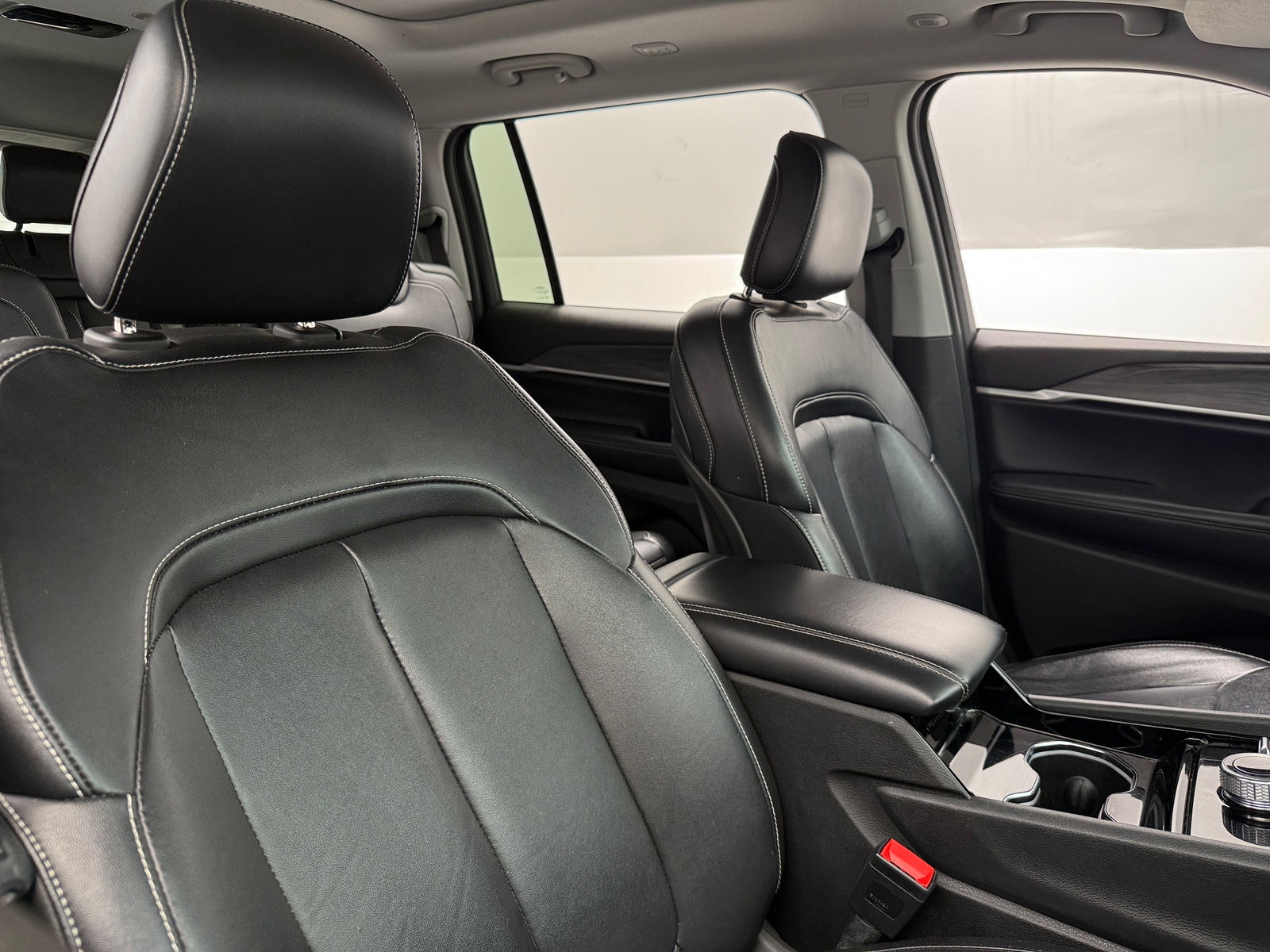 Thumbnail: 2022 Jeep Grand Cherokee L - 2