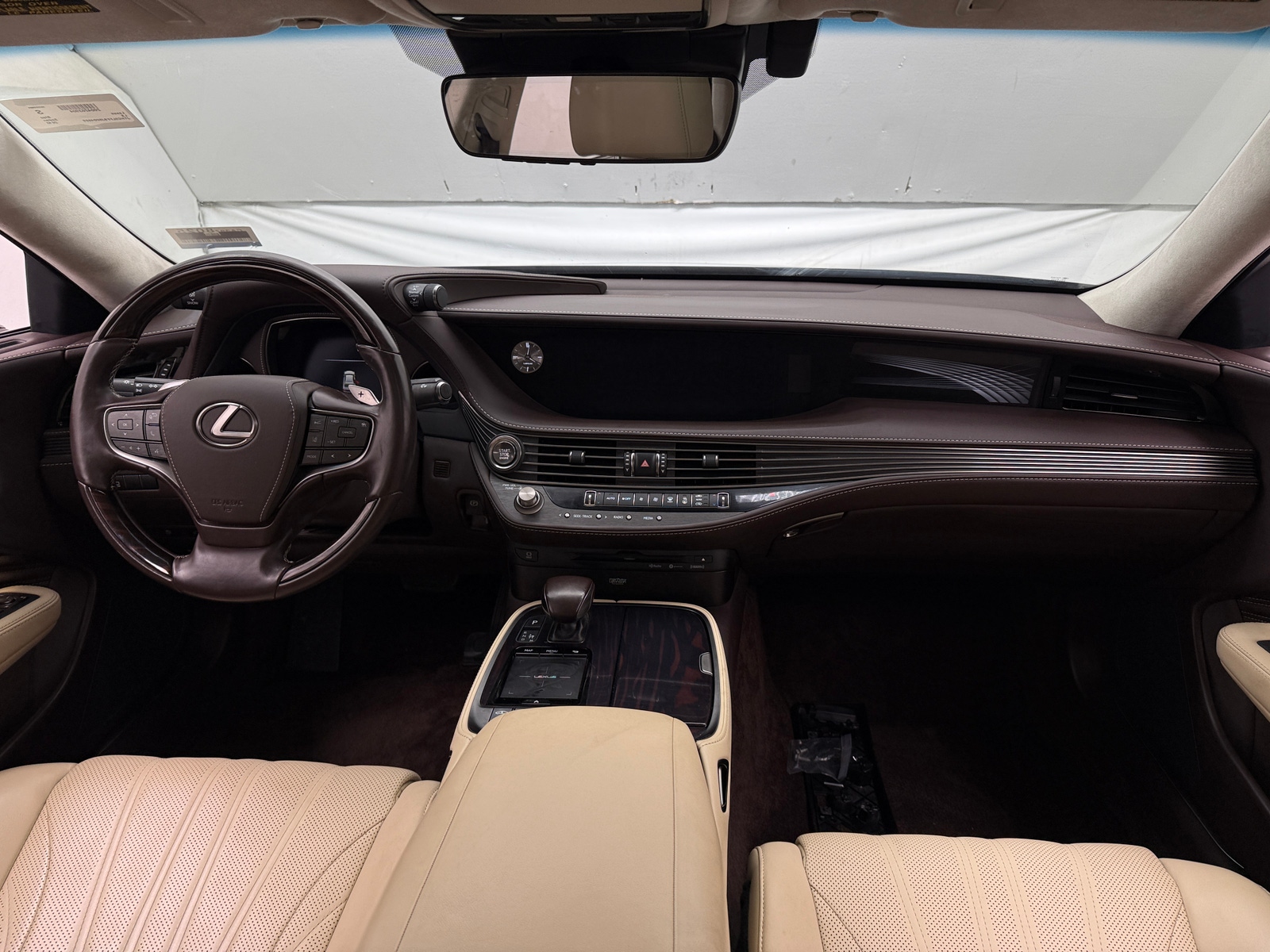 Thumbnail: 2018 Lexus LS - 3