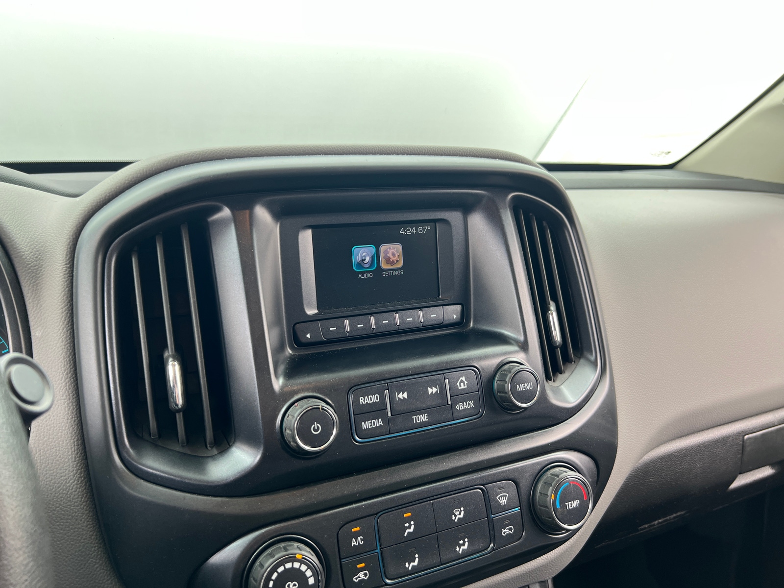 Thumbnail: 2016 Chevrolet Colorado - 4