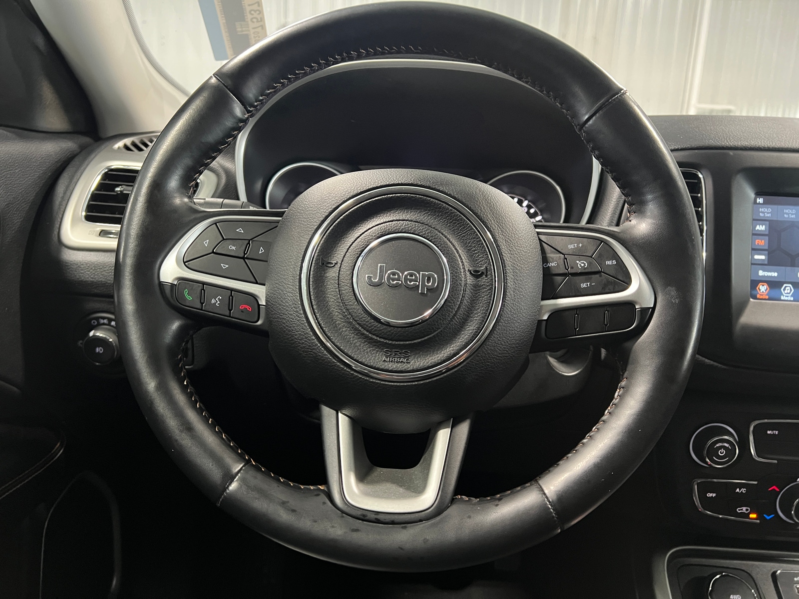 Thumbnail: 2020 Jeep Compass - 4