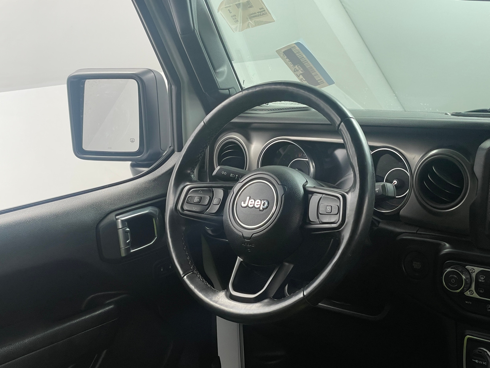 Thumbnail: 2022 Jeep Wrangler - 5