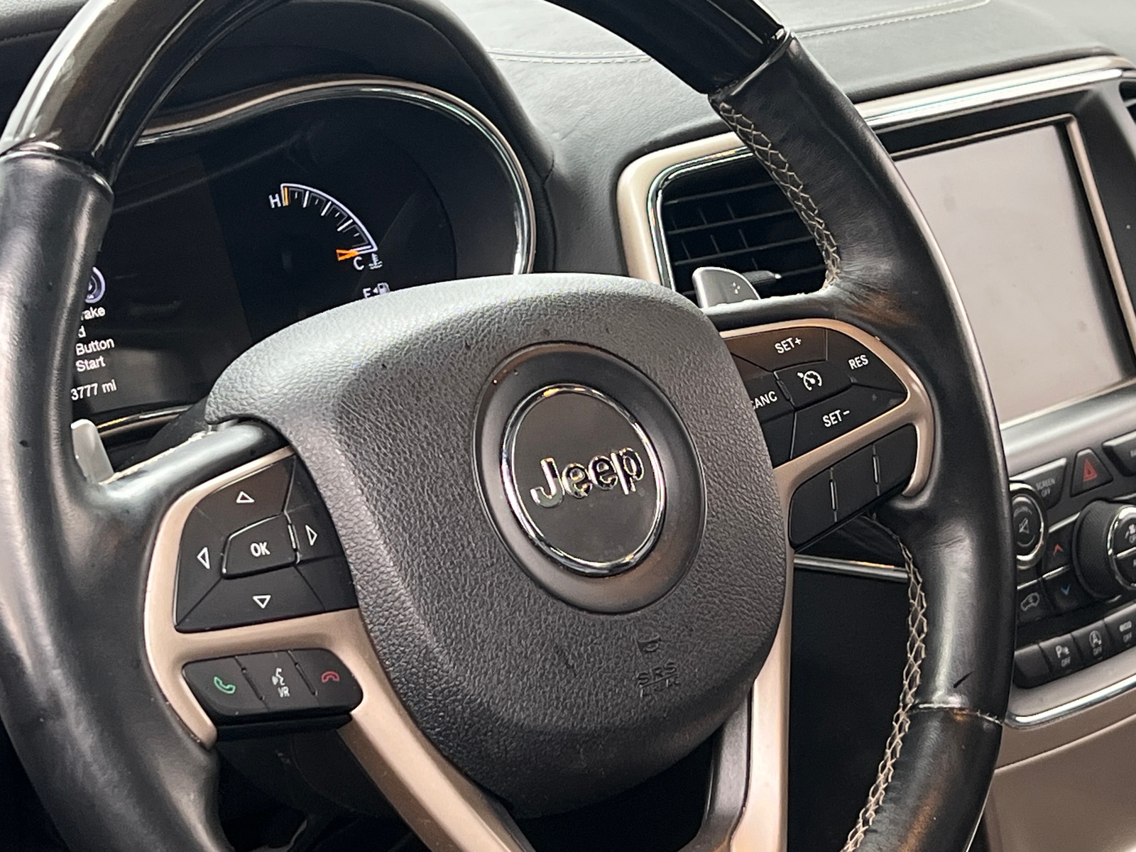 Thumbnail: 2017 Jeep Grand Cherokee - 4