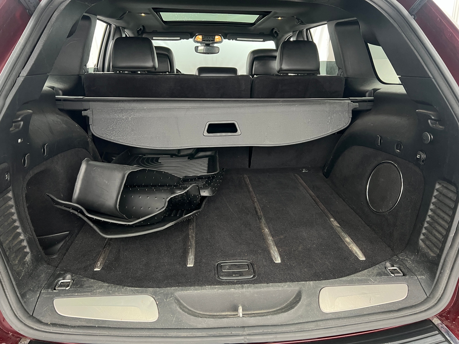 Thumbnail: 2017 Jeep Grand Cherokee - 6