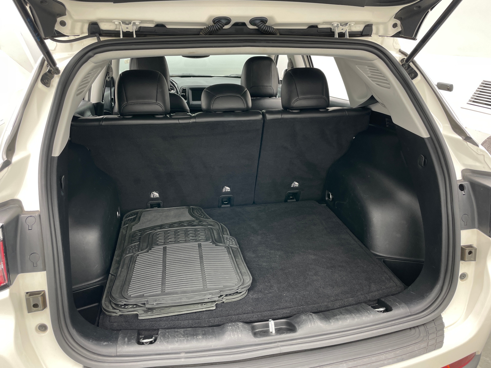 Thumbnail: 2021 Jeep Compass - 7