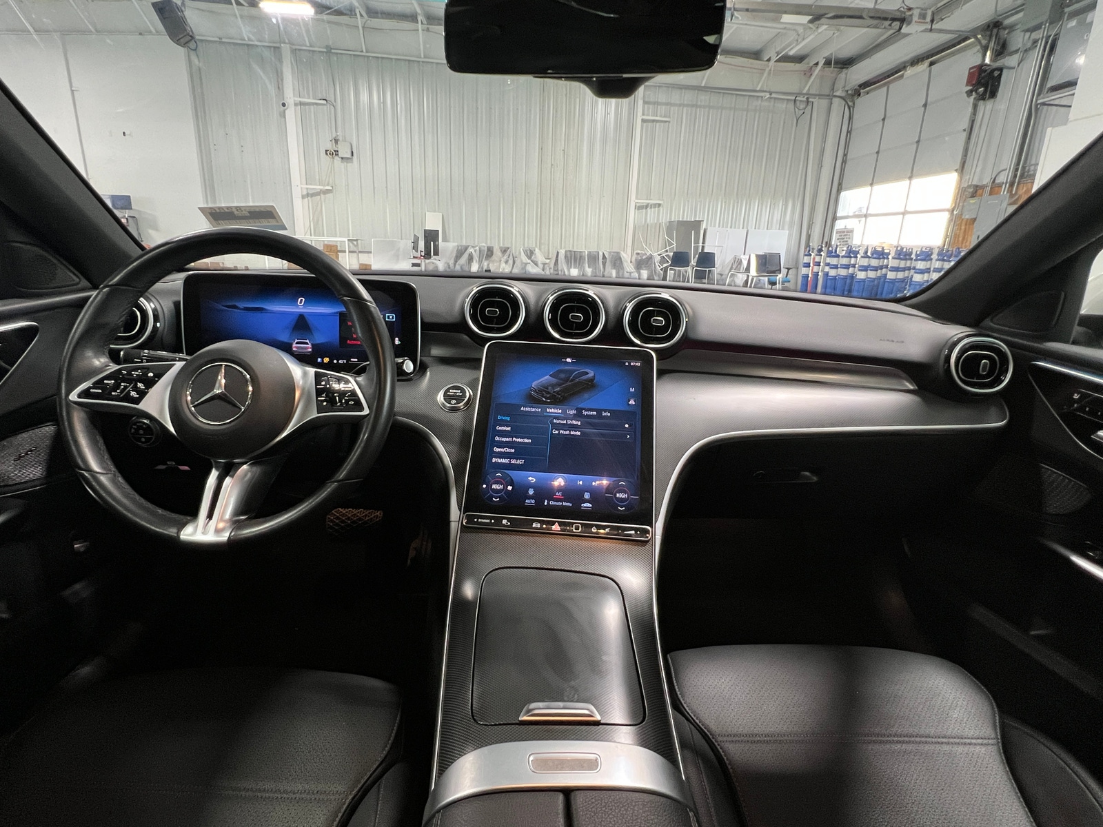 Thumbnail: 2024 Mercedes-Benz C-Class - 3