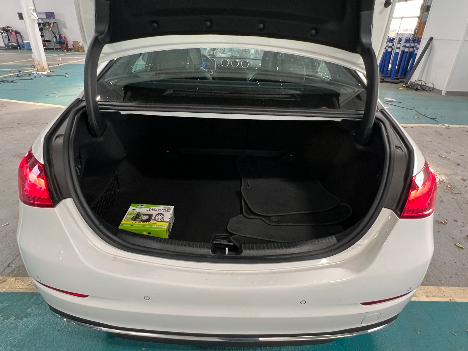 Thumbnail: 2024 Mercedes-Benz C-Class - 7