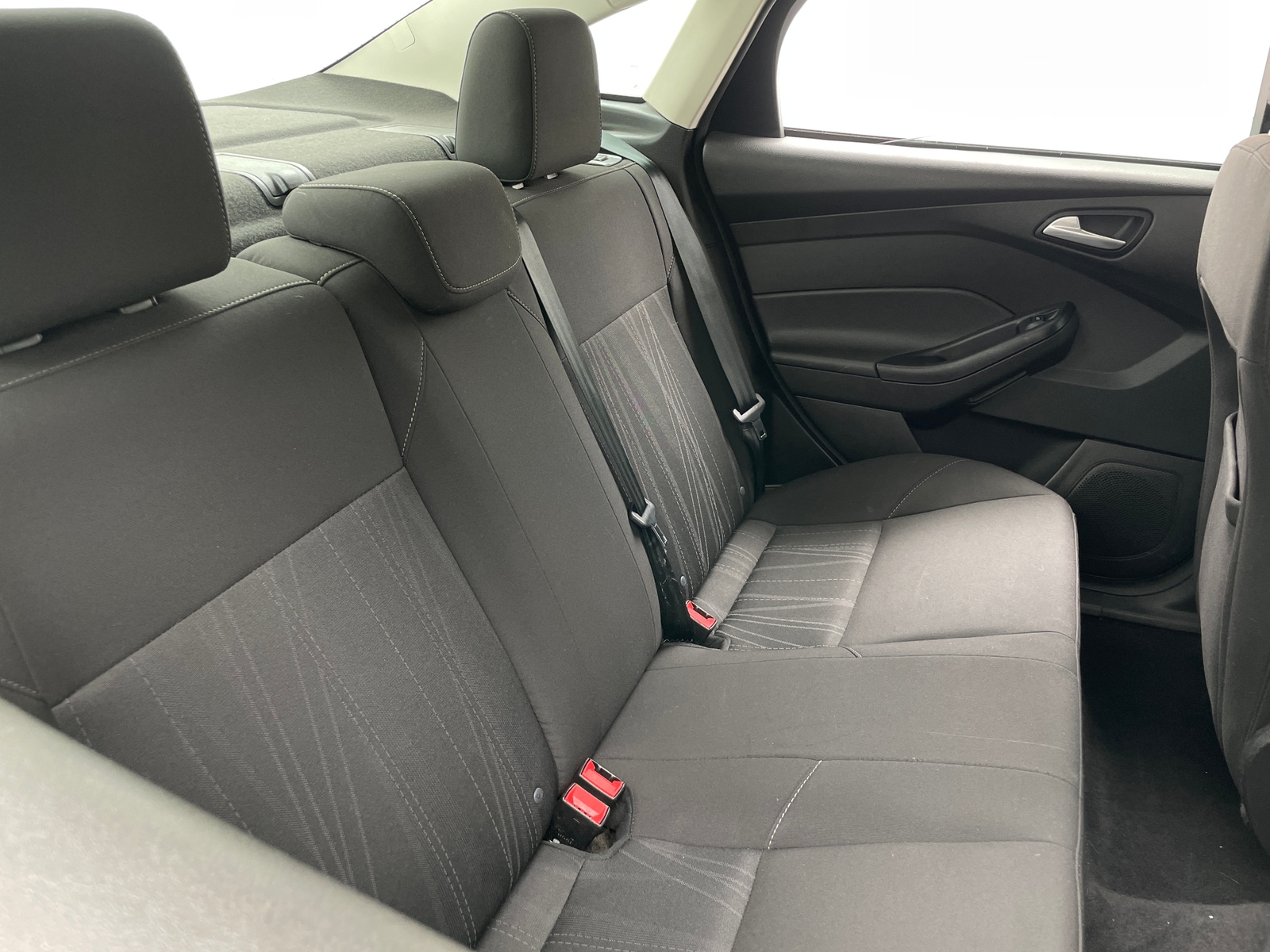 Thumbnail: 2016 Ford Focus - 6