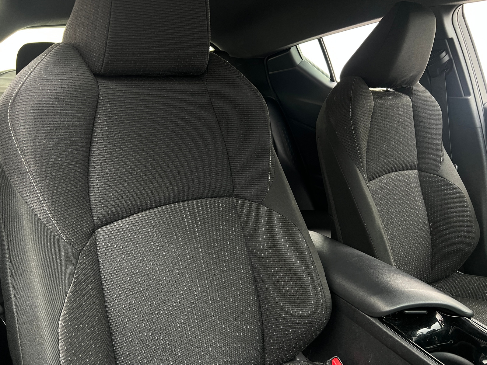 Thumbnail: 2019 Toyota C-HR - 2