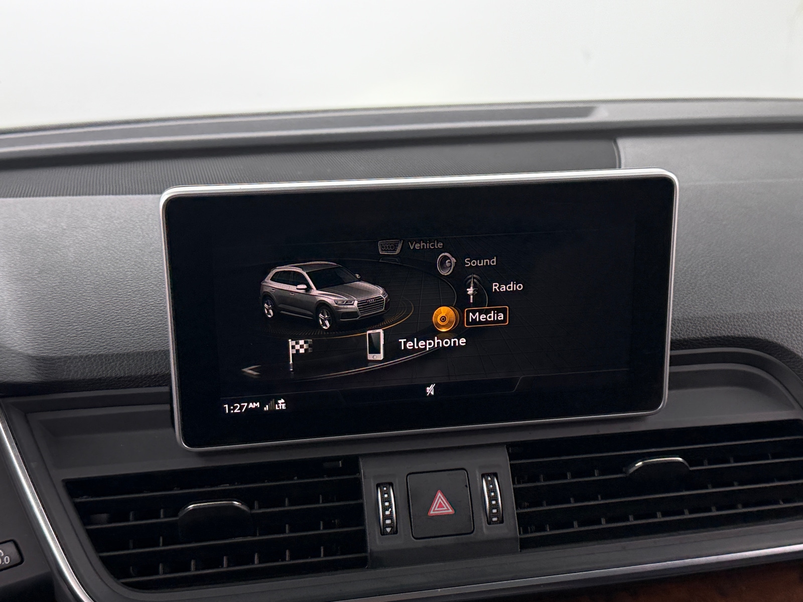 Thumbnail: 2020 Audi Q5 - 3