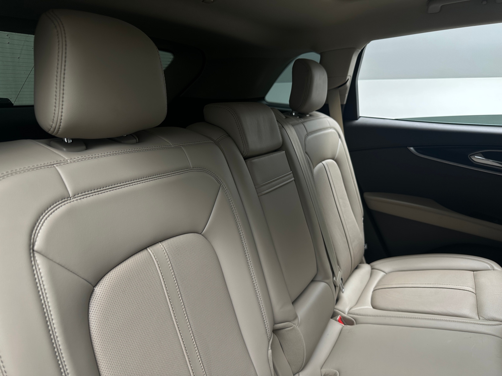 Thumbnail: 2021 Lincoln Nautilus - 5