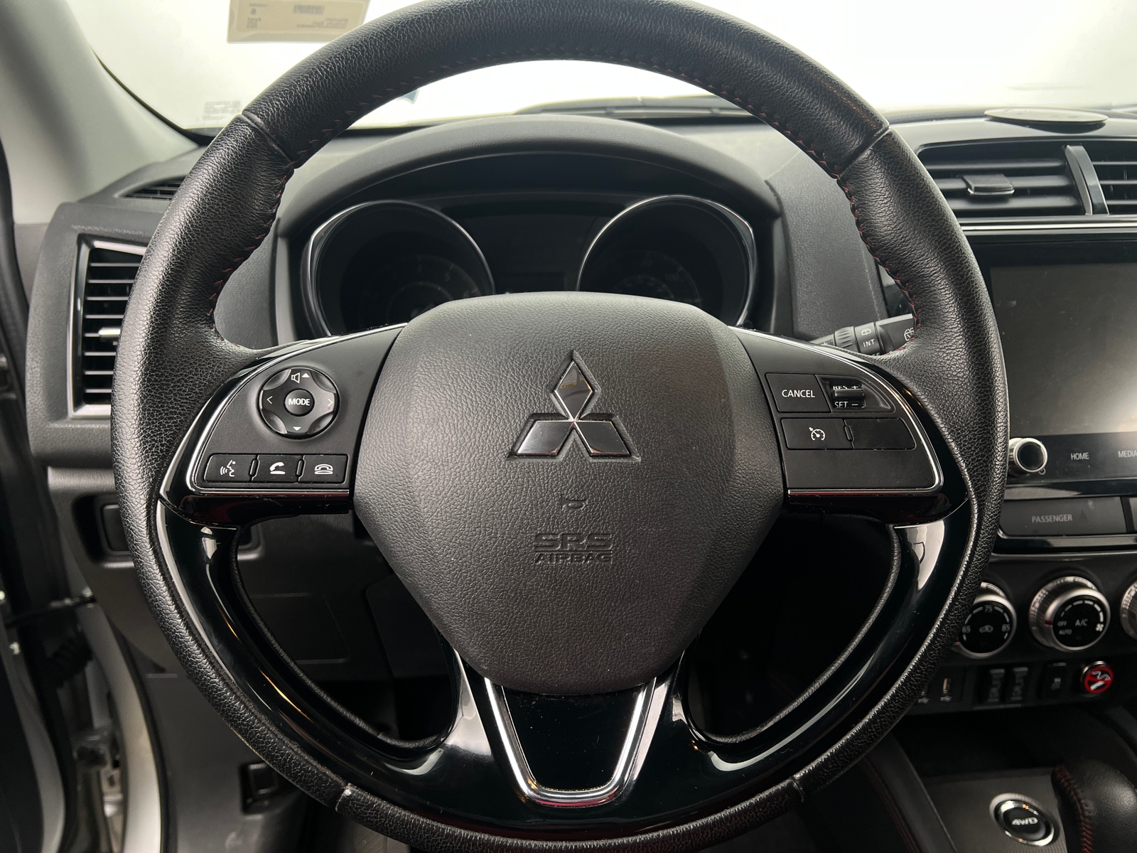 Thumbnail: 2023 Mitsubishi Outlander Sport - 5