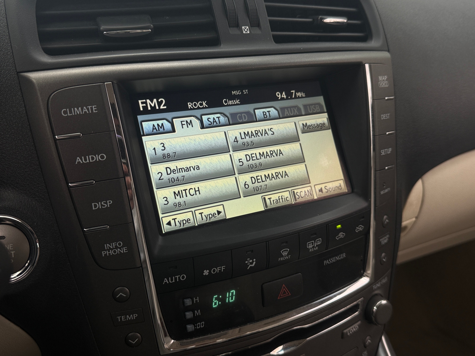 Thumbnail: 2010 Lexus IS - 2