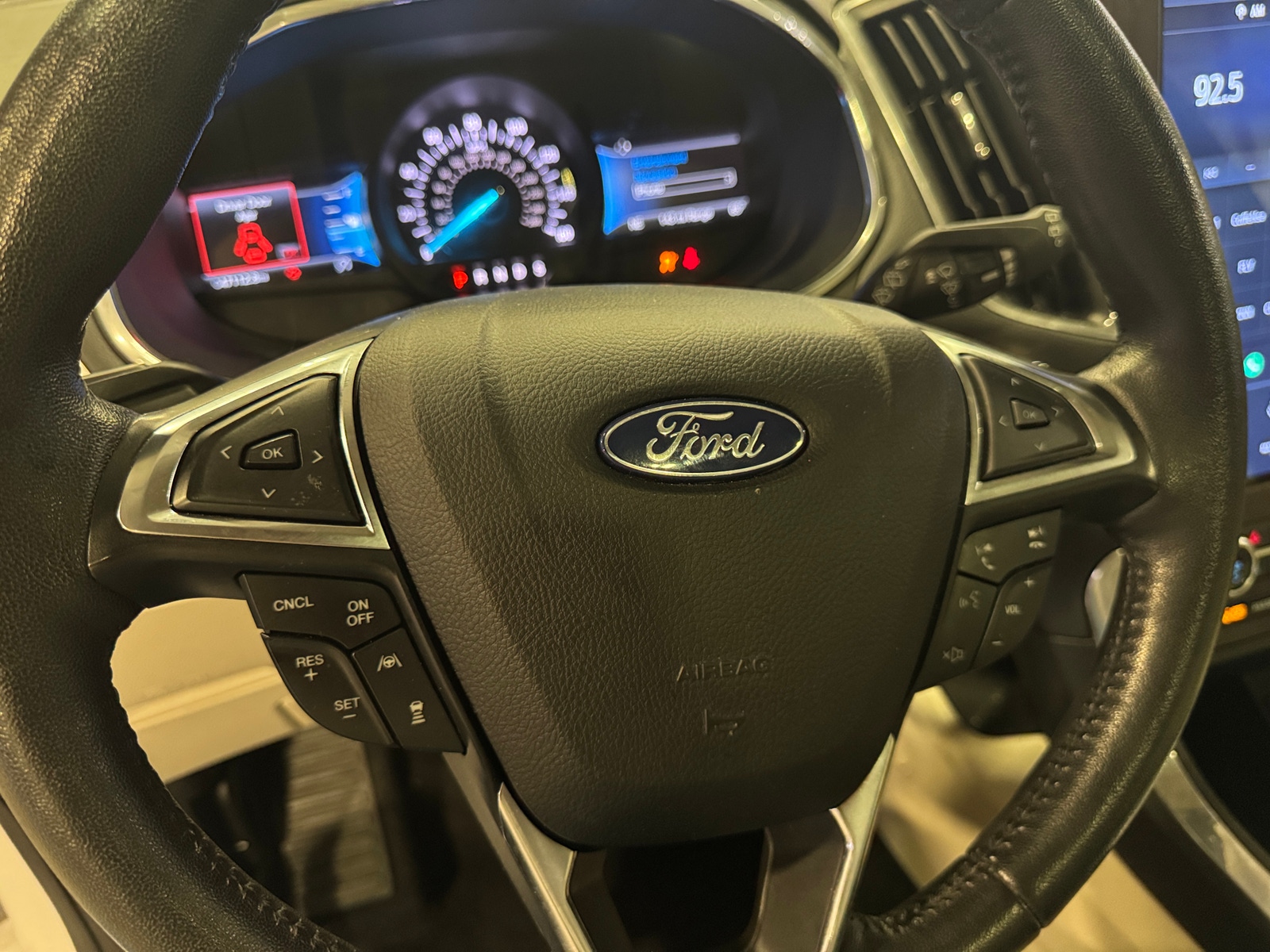 Thumbnail: 2021 Ford Edge - 4