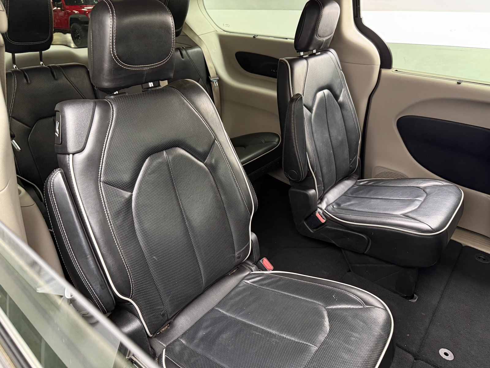 Thumbnail: 2021 Chrysler Pacifica - 5