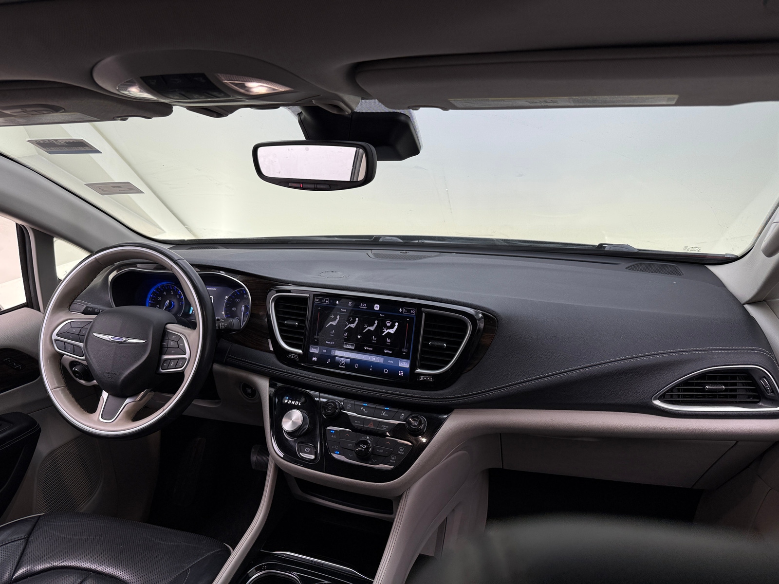 Thumbnail: 2021 Chrysler Pacifica - 2