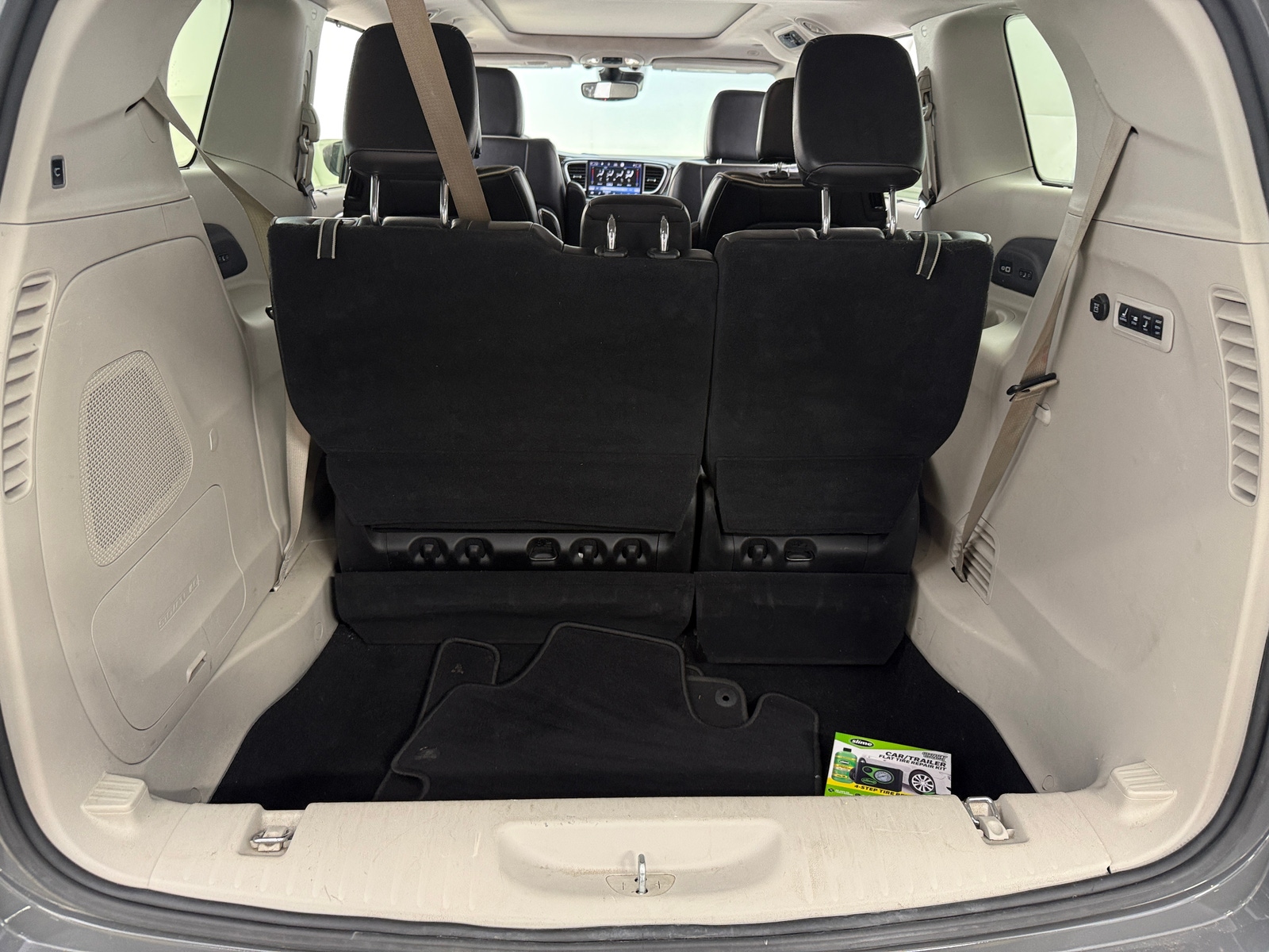 Thumbnail: 2021 Chrysler Pacifica - 6