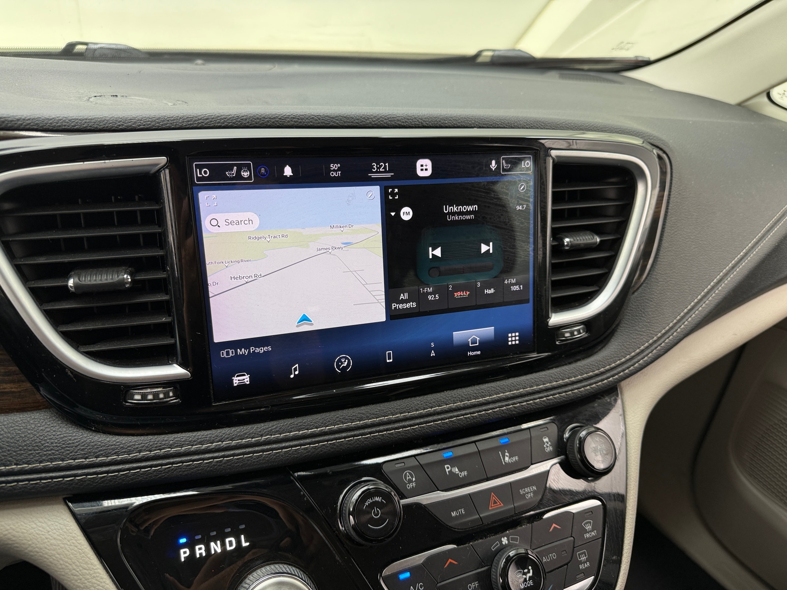 Thumbnail: 2021 Chrysler Pacifica - 3