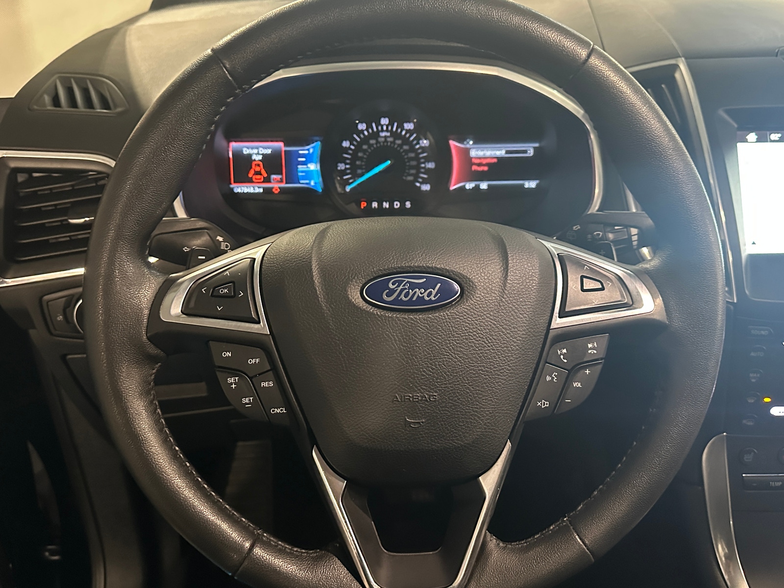 Thumbnail: 2017 Ford Edge - 4