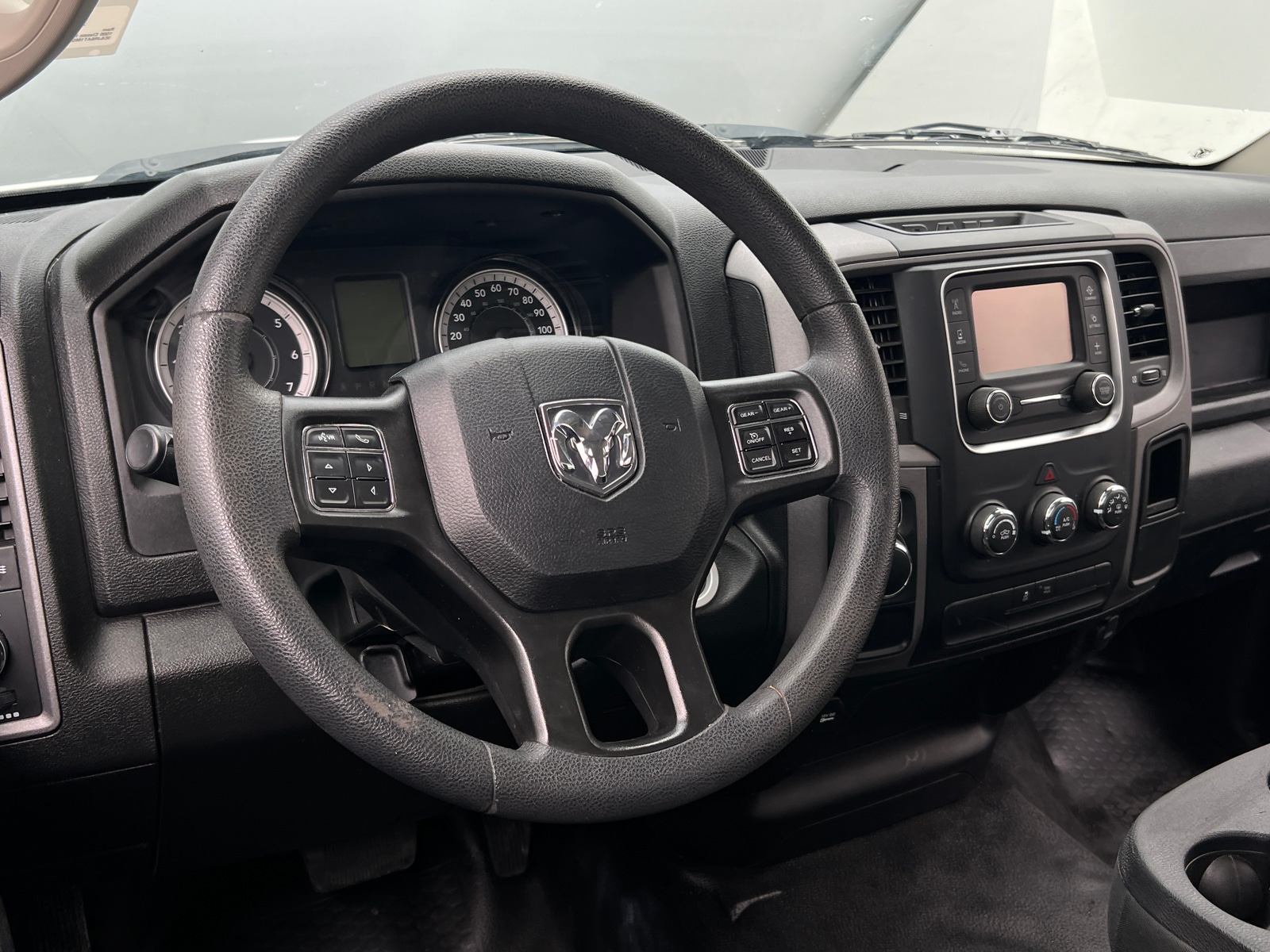 Thumbnail: 2021 RAM 1500 Classic - 4