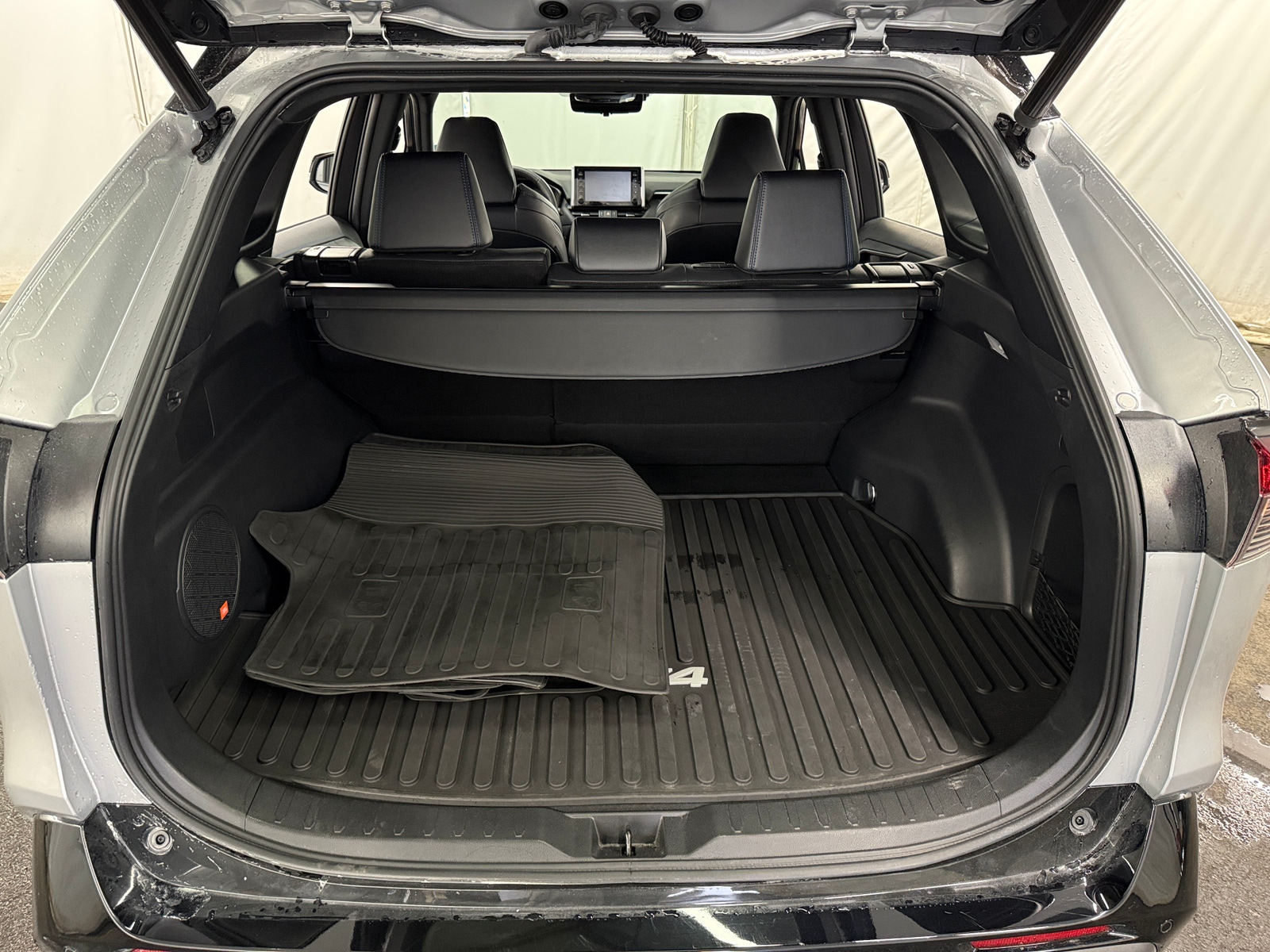 Thumbnail: 2021 Toyota RAV4 - 7