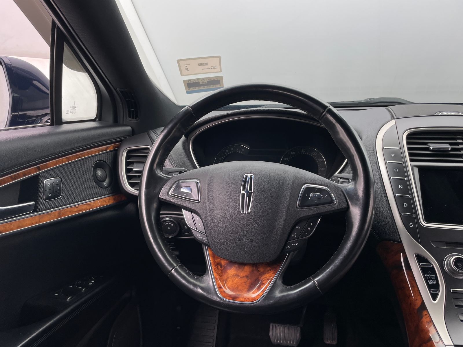 Thumbnail: 2018 Lincoln MKX - 4