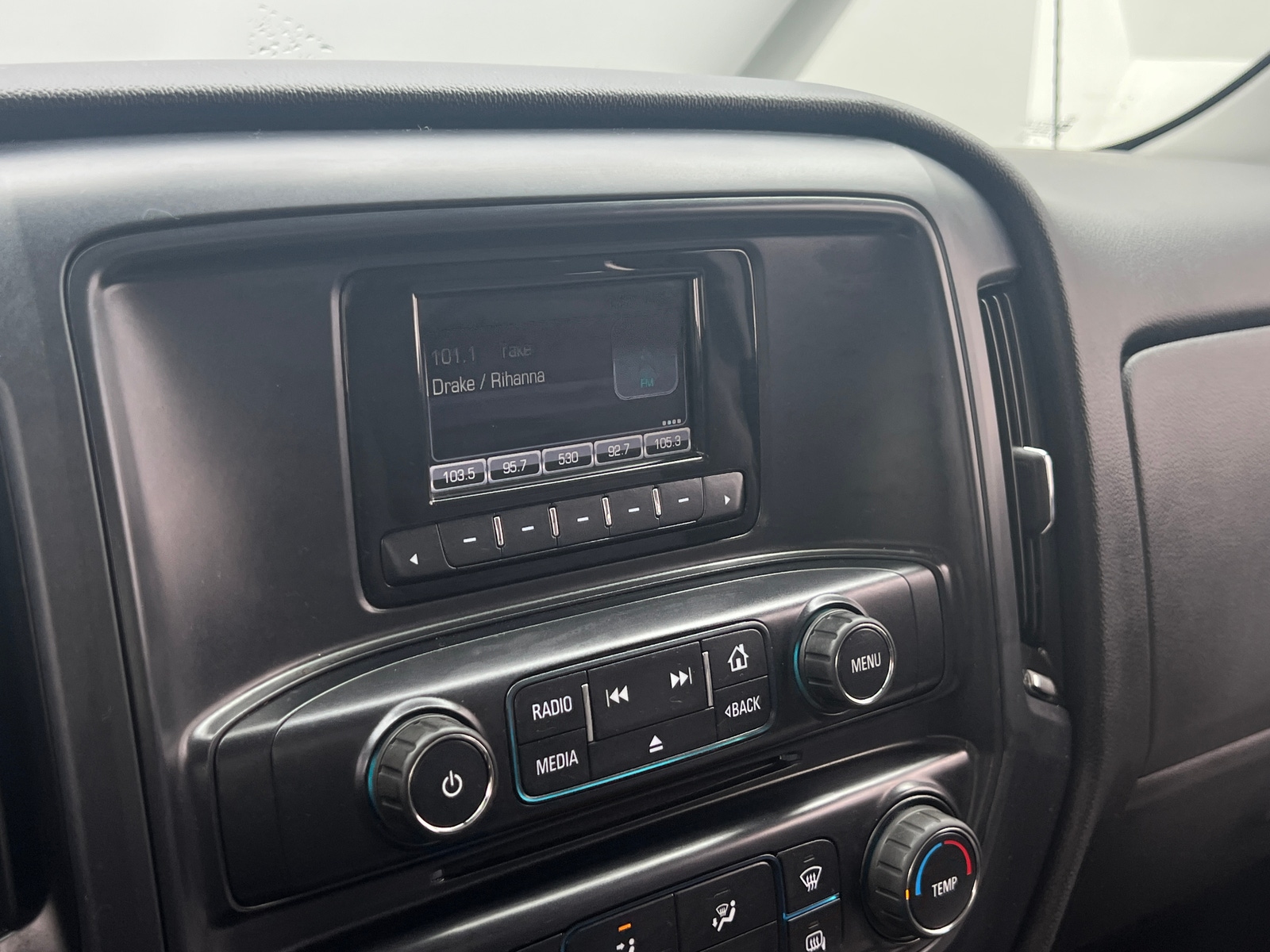 Thumbnail: 2015 Chevrolet Silverado 1500 - 4