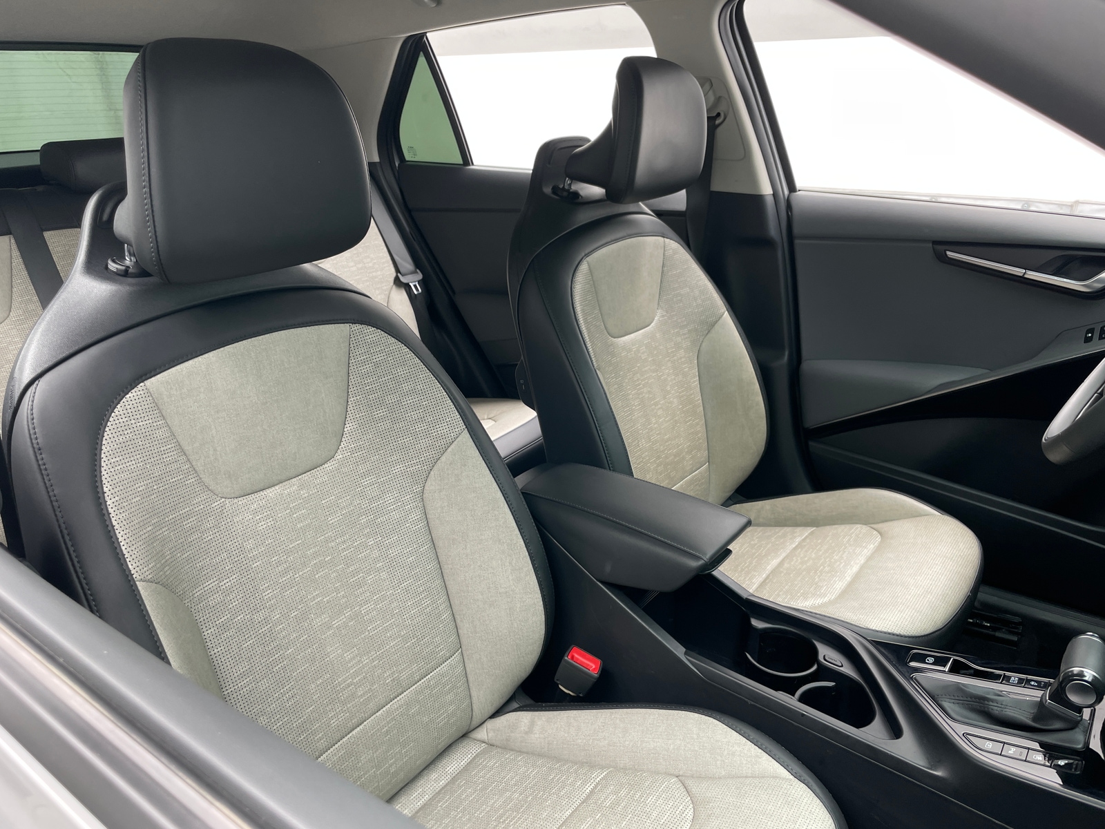 Thumbnail: 2023 Kia Niro - 2