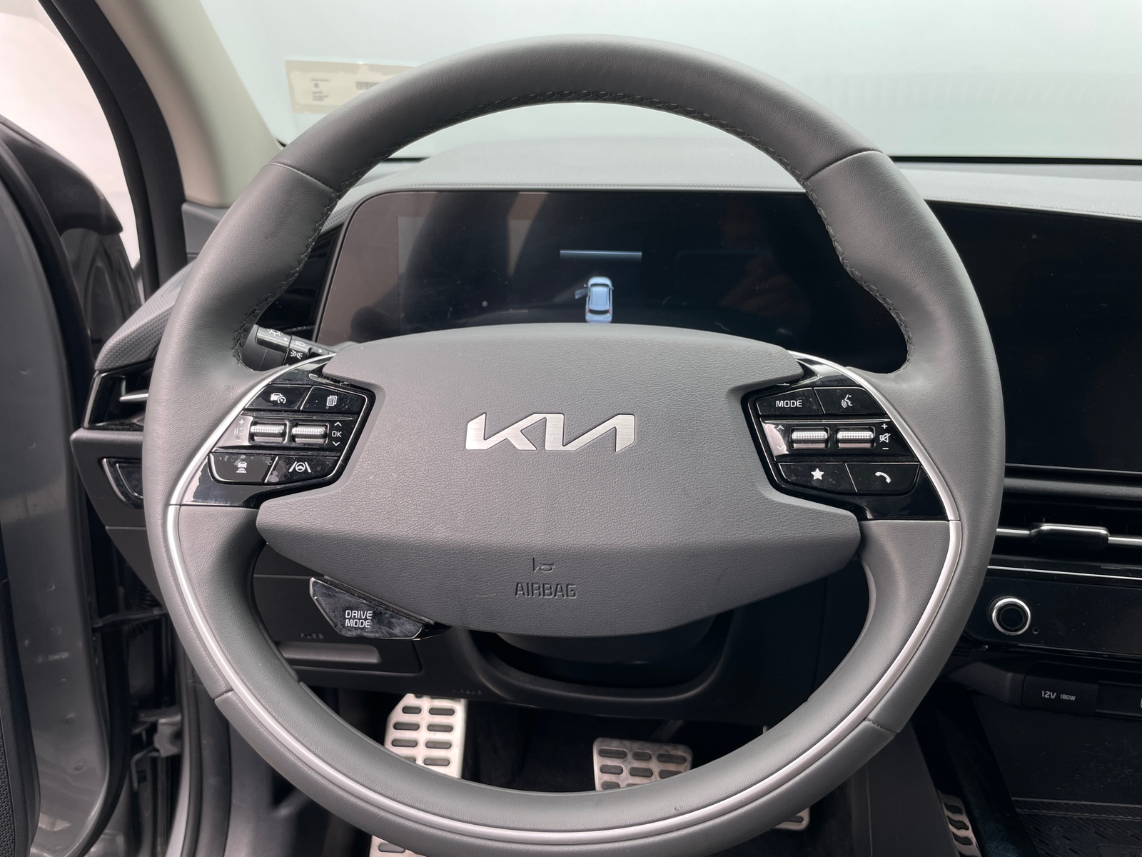 Thumbnail: 2023 Kia Niro - 5