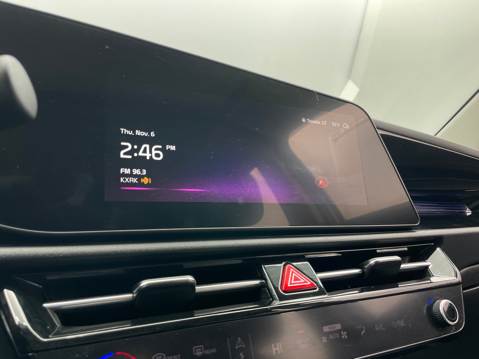 Thumbnail: 2023 Kia Niro - 4