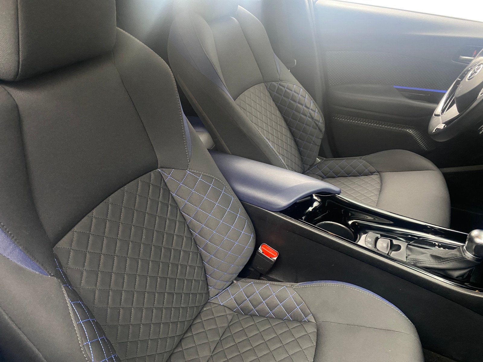 Thumbnail: 2020 Toyota C-HR - 2