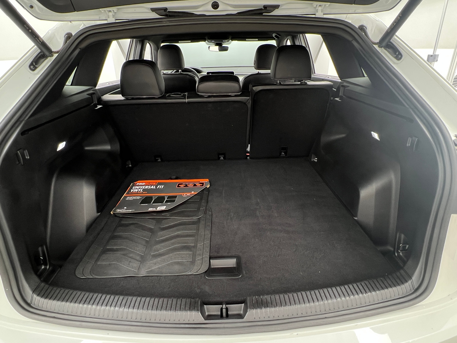 Thumbnail: 2024 Volkswagen Atlas - 6