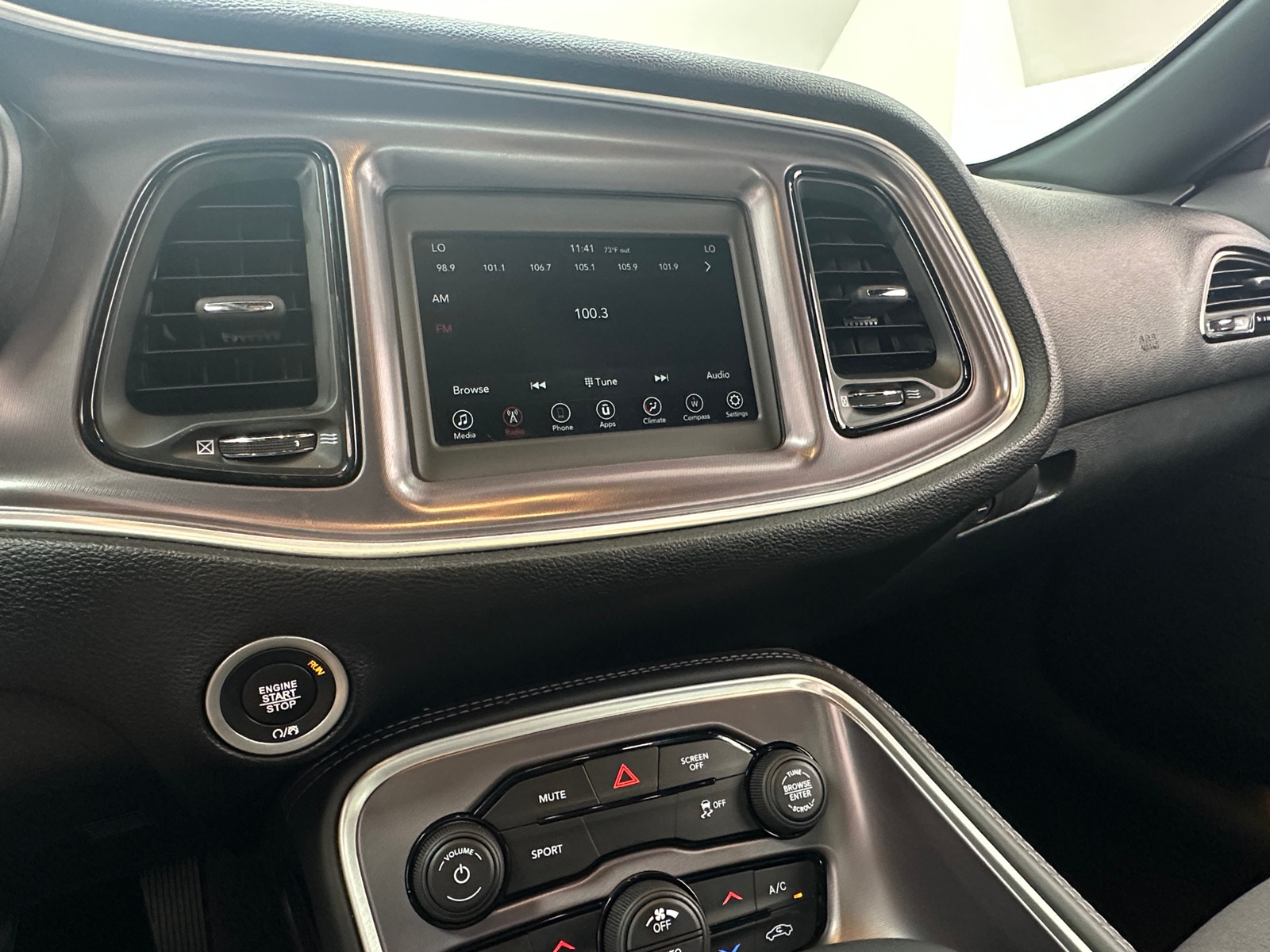 Thumbnail: 2019 Dodge Challenger - 3